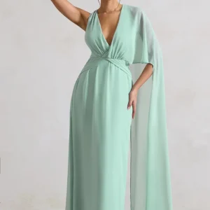 Fairytale | Vestido Largo de gasa con escote pronunciado y mangas tipo capa en color verde sage