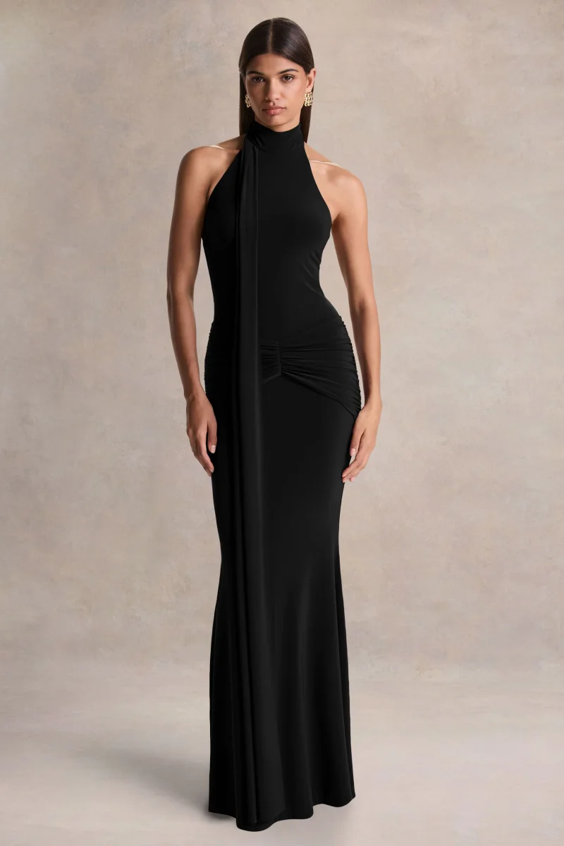 Hyla | Vestido Largo Negro con Escote Alto y Detalle de Fajín