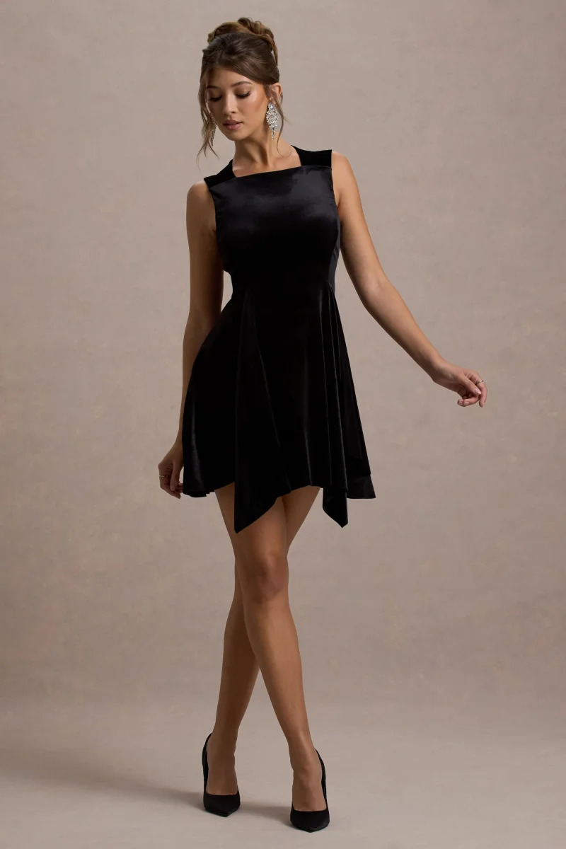 Baker | Vestido corto de Terciopelo Negro con Bajo Drapeado